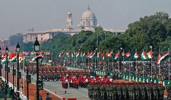 गणतंत्र दिवस परेड: राजपथ पर दिखी भारत की आन-बान-शान की तस्वीर