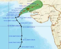 चक्रवात बिपारजॉय गुजरात तट से 200 किलोमीटर से भी कम दूरी पर