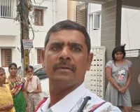 बेंगलूरु: 10 फीट गहरे टैंक में गिरा बच्चा, यातायात पुलिसकर्मी ने बचाई जान